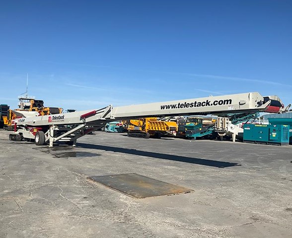 2022 TELESTACK TC424R