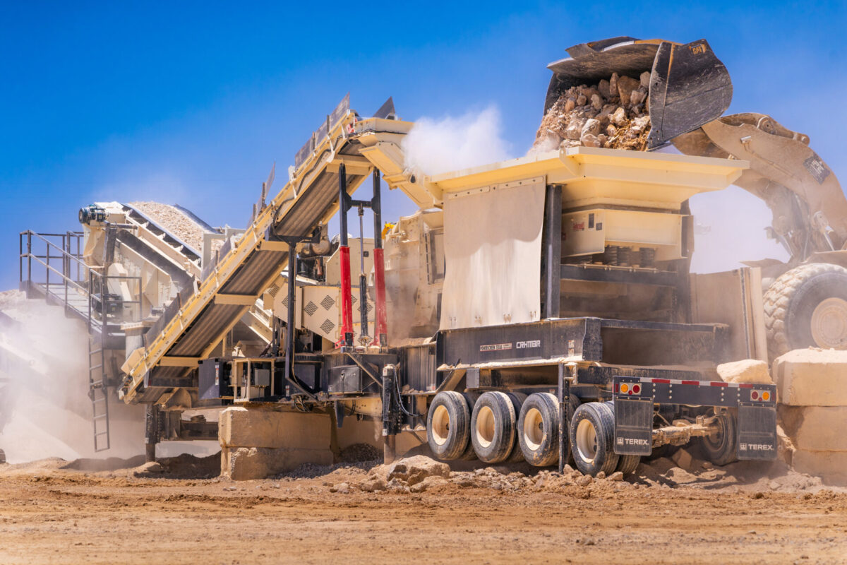 Side view of Cedarapids CRH1113R being loaded