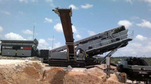 2024 TEREX M2100 3 Deck